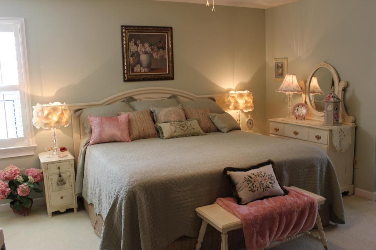 Caroline'S Bed And Breakfast Съмървил Екстериор снимка