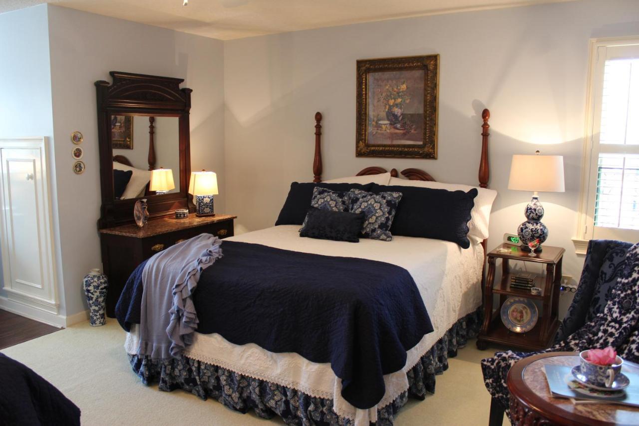 Caroline'S Bed And Breakfast Съмървил Екстериор снимка