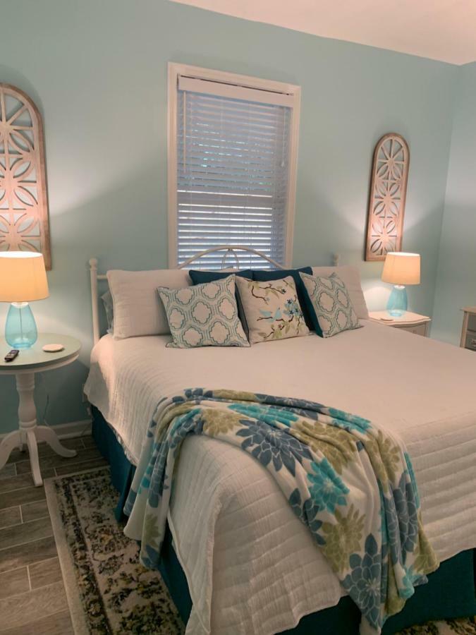 Caroline'S Bed And Breakfast Съмървил Екстериор снимка