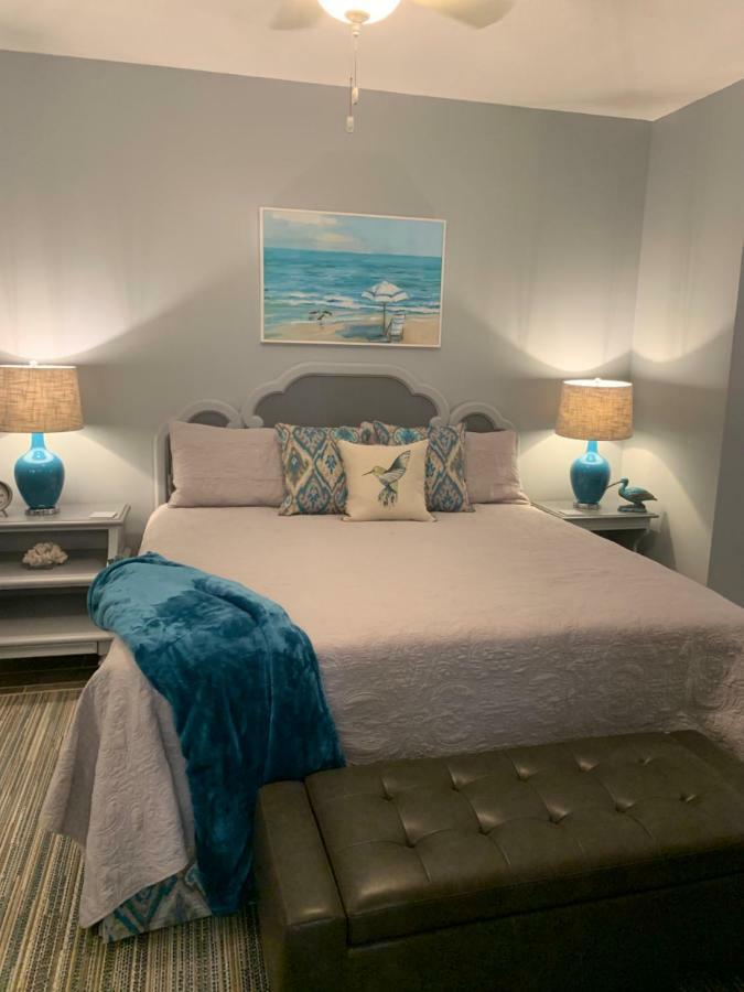 Caroline'S Bed And Breakfast Съмървил Екстериор снимка